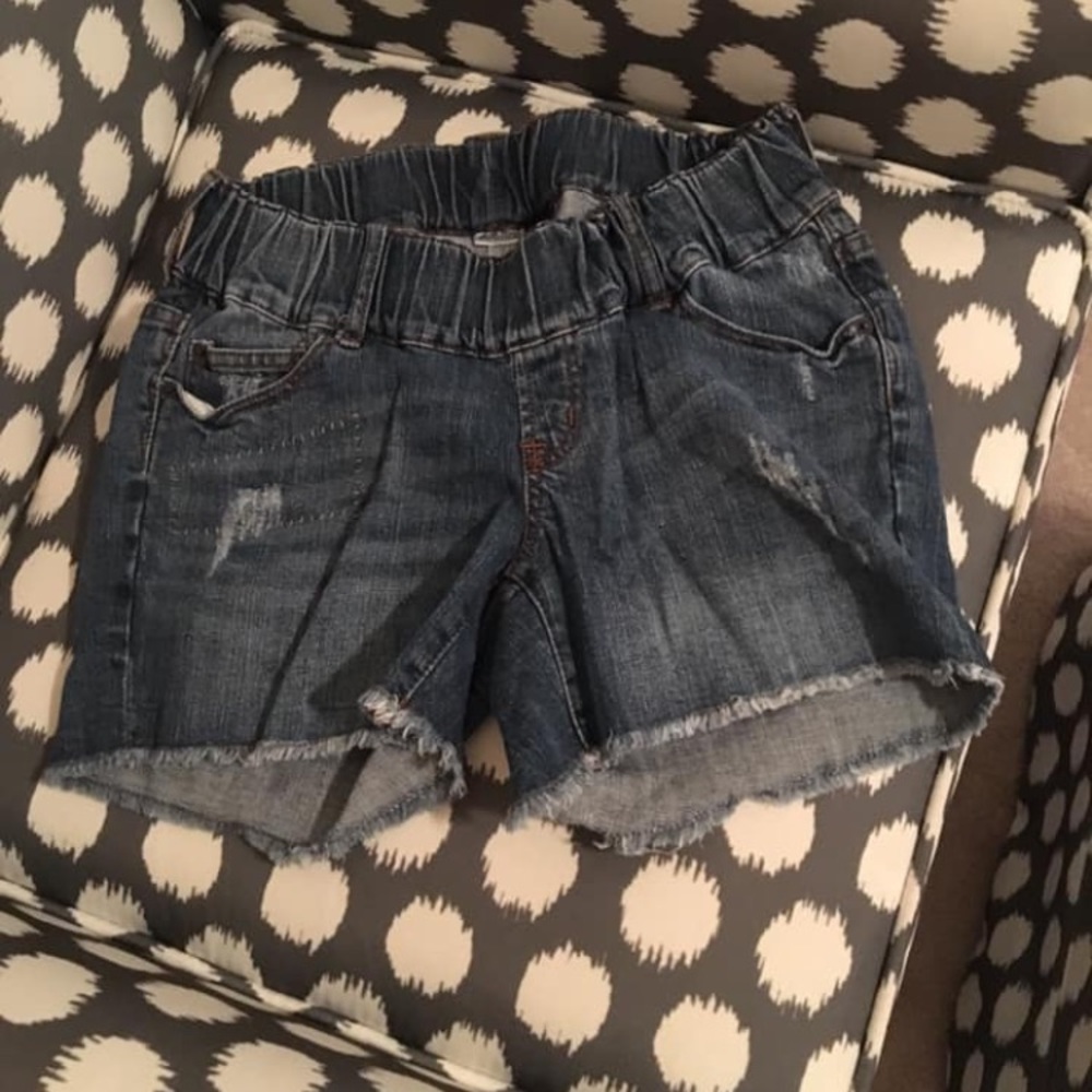 Maternity shorts